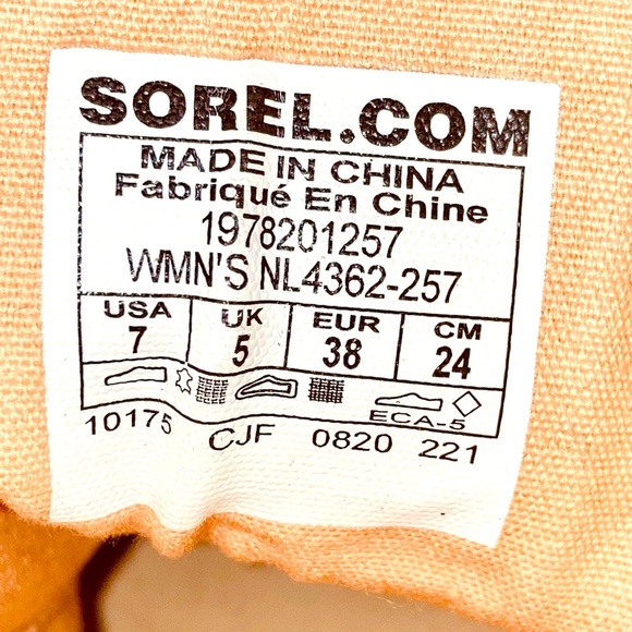 SAMPLE Leather Trim Waterproof Wedge boots. - Picture 7 of 8